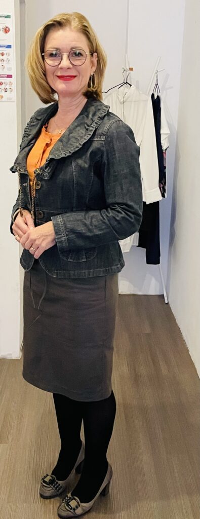 Jeansjacke mit Lederrock_Business-Style